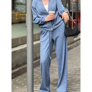 Raisa Strickjacke- und Hosen-Set