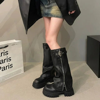Ambrose - Kniehohe Modestiefel - Plateaustil - Stiefel - Schwarz - Müller Mode
