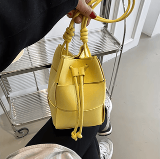 Anikadel - Crossbody Beuteltasche - Geflochtener Stil mit Kordelzug - Schultertaschen - Gelb - Müller Mode