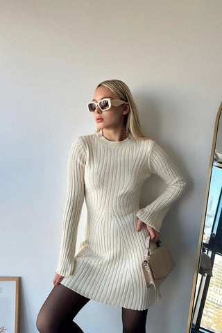 Azalea - Langärmliges Minikleid - Rippmuster - Kleider - Weiß - Müller Mode