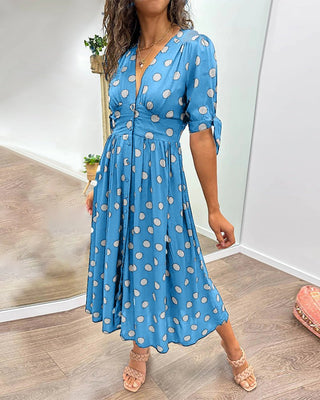 Christa - Gepunktetes Midikleid - Femininer V - Ausschnitt - Kleider - Himmelblau - Müller Mode