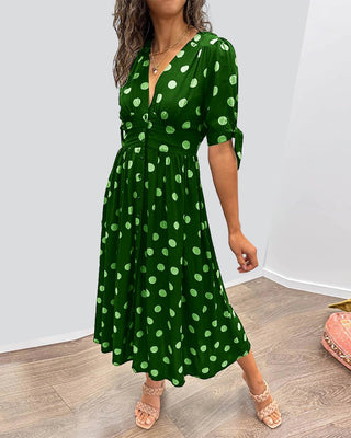 Christa - Gepunktetes Midikleid - Femininer V - Ausschnitt - Kleider - Schwarz - Müller Mode