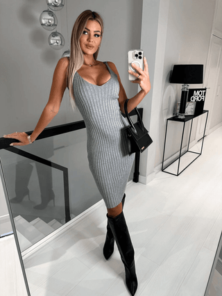 Fanny - Ärmelloses Kleid - Gratis Pullover - Kleider - Grau - Müller Mode