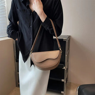 Fiona - Satteltasche aus Leder - Magnetklappe - Schultertaschen - Schwarz - Müller Mode