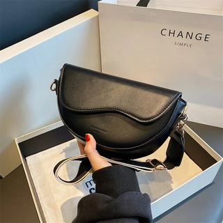 Fiona - Satteltasche aus Leder - Magnetklappe - Schultertaschen - Schwarz - Müller Mode