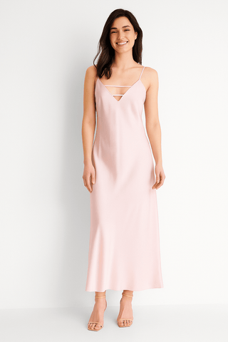 Karina Kleid mit V - Ausschnitt und verstellbaren Trägern - Kleider - Rosa - Müller Mode