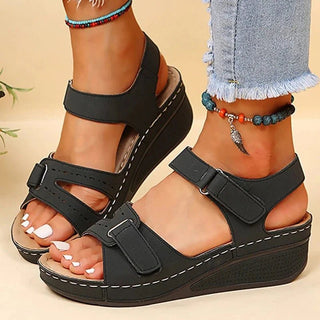 Liv - Bequeme Sandalen für Frauen - Sandalen & Hausschuhe - Rot - Müller Mode