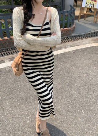 Luna Gestreiftes Strick - Midi - Dress - Kleider - Müller Mode