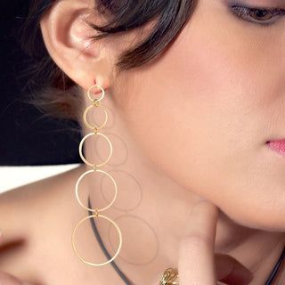 Micara - Cascading Hoops - Ohrringe - Ohrringe - Silber - Müller Mode