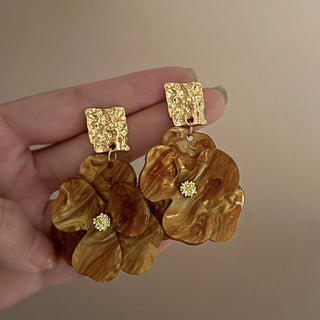 Micara - Cocoa Flower - Ohrringe - Ohrringe - Braun - Müller Mode