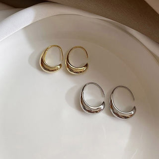 Micara - Curvy Hoops - Ohrringe - Ohrringe - Silber - Müller Mode