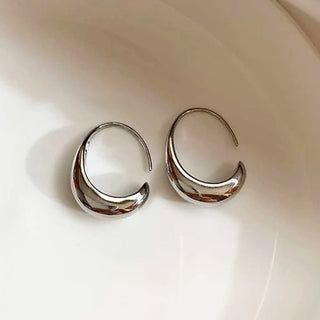 Micara - Curvy Hoops - Ohrringe - Ohrringe - Silber - Müller Mode