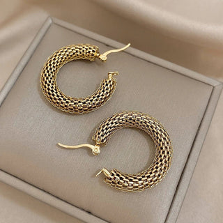 Micara - Ein Geflecht aus Eleganz - Ohrringe - Gold - Müller Mode