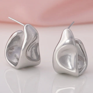 Micara - Molten Crescents - Ohrringe - Ohrringe - Silber - Müller Mode
