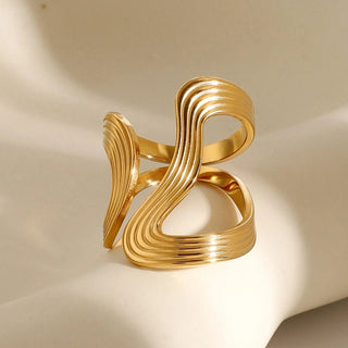 Micara - Ripple Ring - Ringe - Ringe - Gold - Müller Mode