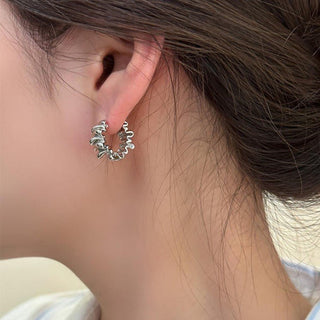 Micara - Ruffled Hoops - Ohrringe - Ohrringe - Gold - Müller Mode