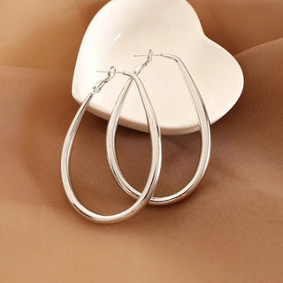 Micara - Teardrop Hoops - Ohrringe - Ohrringe - Silber - Müller Mode