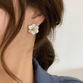 Micara - White Blossoms - Ohrringe - Ohrringe - Weiß - Müller Mode