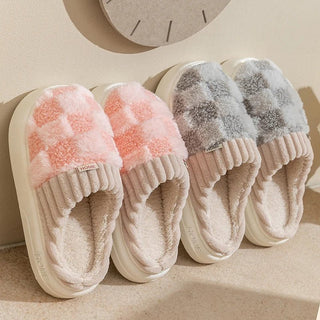 Peachy - Karierte Plüschpantoffeln - Indoor - Schuhe - Sandalen & Hausschuhe - Weiß - Müller Mode