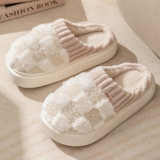 Peachy - Karierte Plüschpantoffeln - Indoor - Schuhe - Sandalen & Hausschuhe - Weiß - Müller Mode