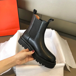 Wylla - Plateau - Chelsea - Stiefel - Gummizug - Detail - Stiefel - Schwarz - Müller Mode