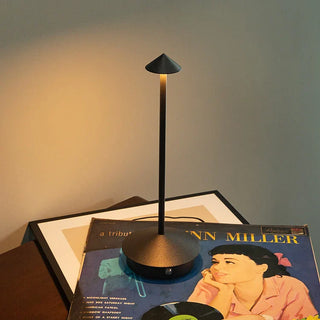 PointLight - Elegante Tischlampe