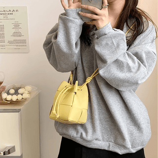 Anikadel - Crossbody Beuteltasche - Geflochtener Stil mit Kordelzug - Schultertaschen - Rosa - Müller Mode