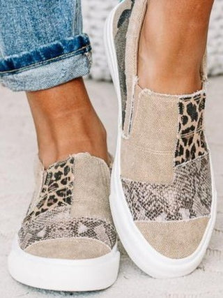 Astrid - Bequeme Slipper - Vielseitiger Damenschuh - Sandalen & Hausschuhe - Khaki - Müller Mode