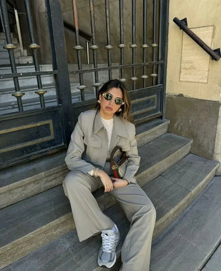 Kehlani - Gekürzte Jacke & Hose - Elegantes Freizeit - Set - Sets - Graue Jacke - Müller Mode