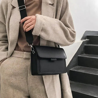 Krystal - Leder Umhängetasche - Klappe und Dicker Riemen - Schultertaschen - Schwarz - Müller Mode