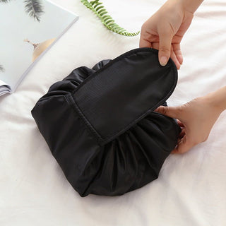 Liv - Kosmetiktasche mit Kordelzug - Gadgets - Schwarz - Müller Mode