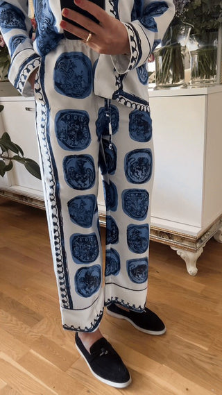 Mariah - Hosenset - Lebendiger abstrakter Druck - Sets - Blau - Müller Mode