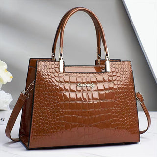 Melinda - Handtasche aus glänzendem Krokodil - Handtaschen - Braun - Müller Mode