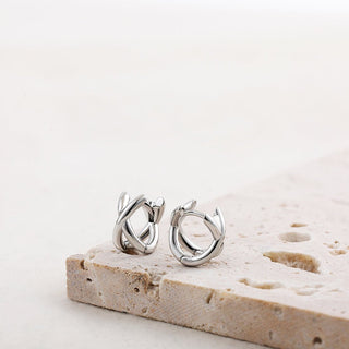 Micara - Crossover Hoops - Ohrringe - Ohrringe - Silber - Müller Mode