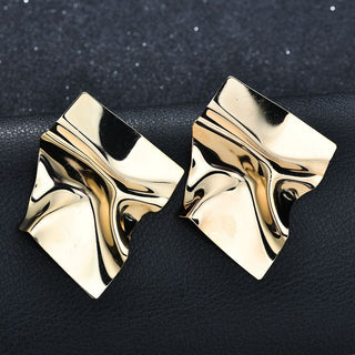 Micara - Draped Charmers - Ohrringe - Ohrringe - Gold - Müller Mode