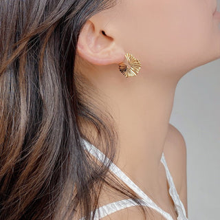 Micara - Ruffle Hoops - Ohrringe - Ohrringe - Silber - Müller Mode