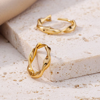 Micara - Wavy Wonders - Ohrringe - Ohrringe - Gold - Müller Mode