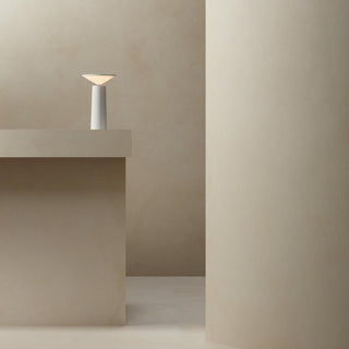 Nimbus - Schwenkbare Tischleuchte - Tischlampe - Weiß - Müller Mode