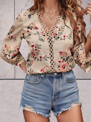 Noelle - Blumentop - V - Ausschnitt Schwingende Ärmel - Tops - Beige - Müller Mode