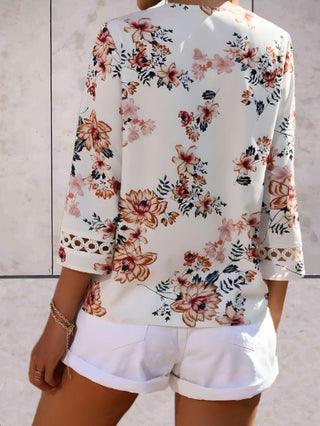 Noelle - Blumentop - V - Ausschnitt Schwingende Ärmel - Tops - Weiß - Müller Mode