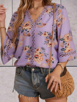Noelle - Blumentop - V - Ausschnitt Schwingende Ärmel - Tops - Lila - Müller Mode