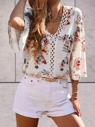 Noelle - Blumentop - V - Ausschnitt Schwingende Ärmel - Tops - Weiß - Müller Mode