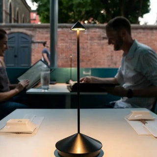 PointLight - Elegante Tischlampe - Tischlampe - Gold - Müller Mode
